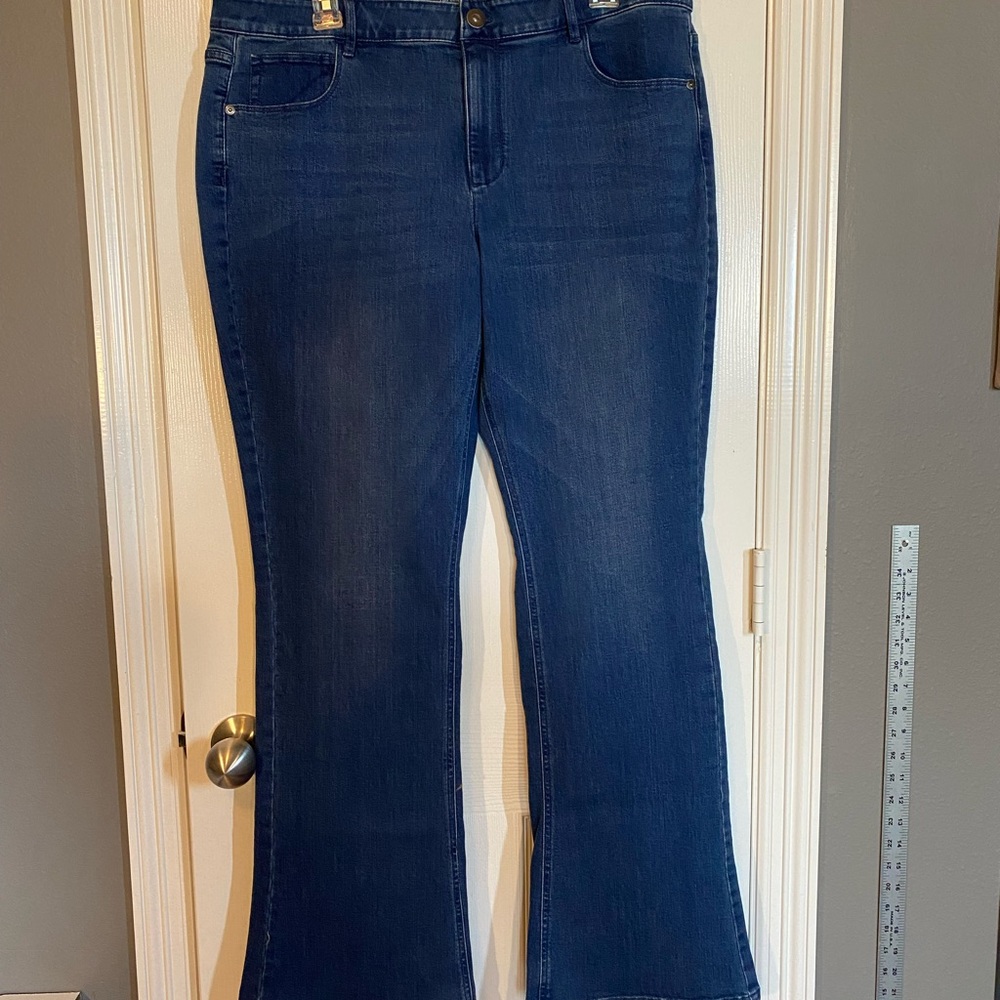 J.Jill Authentic fit Boot cut Jean. Size 14 NWT